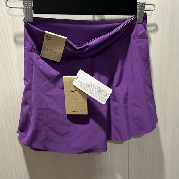 NWT Nike Training Mid rise Purple Tennis Skort tight fit size medium Junior - Picture 8 of 8